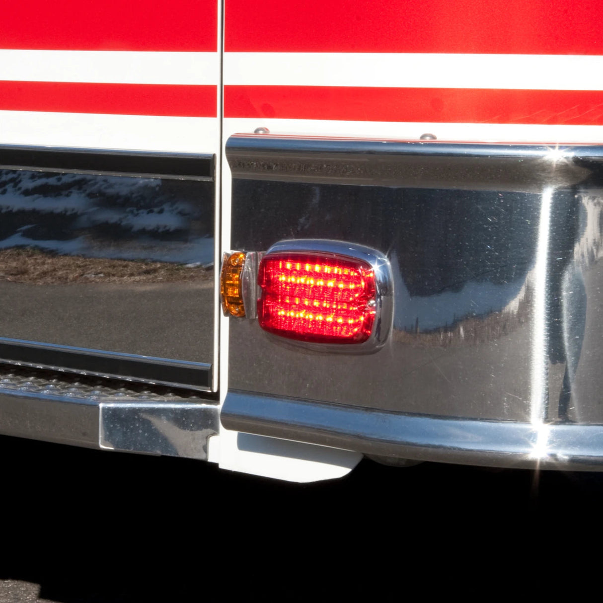 Whelen M6 Perimeter Mount