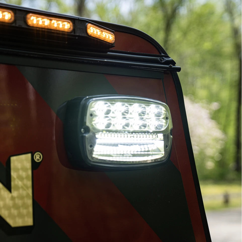 Whelen M9 EZ Scene Light