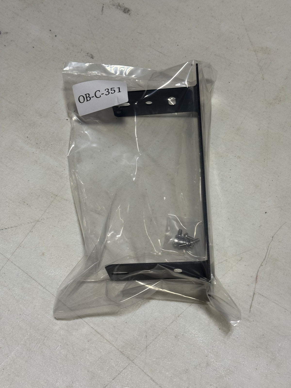 Havis 1-Piece Equipment Mounting Bracket, 2.5" Mounting Space Motorola Max Trac 3000 (Used, Open Box)