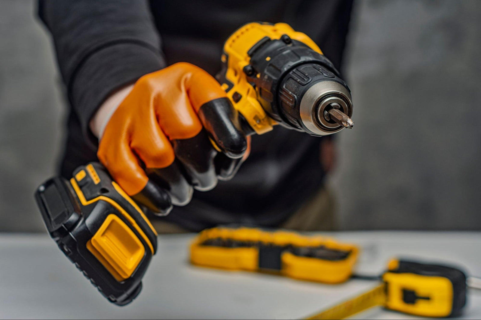 What's the Easiest Way to Install Emergency Lights Without Drilling Holes?